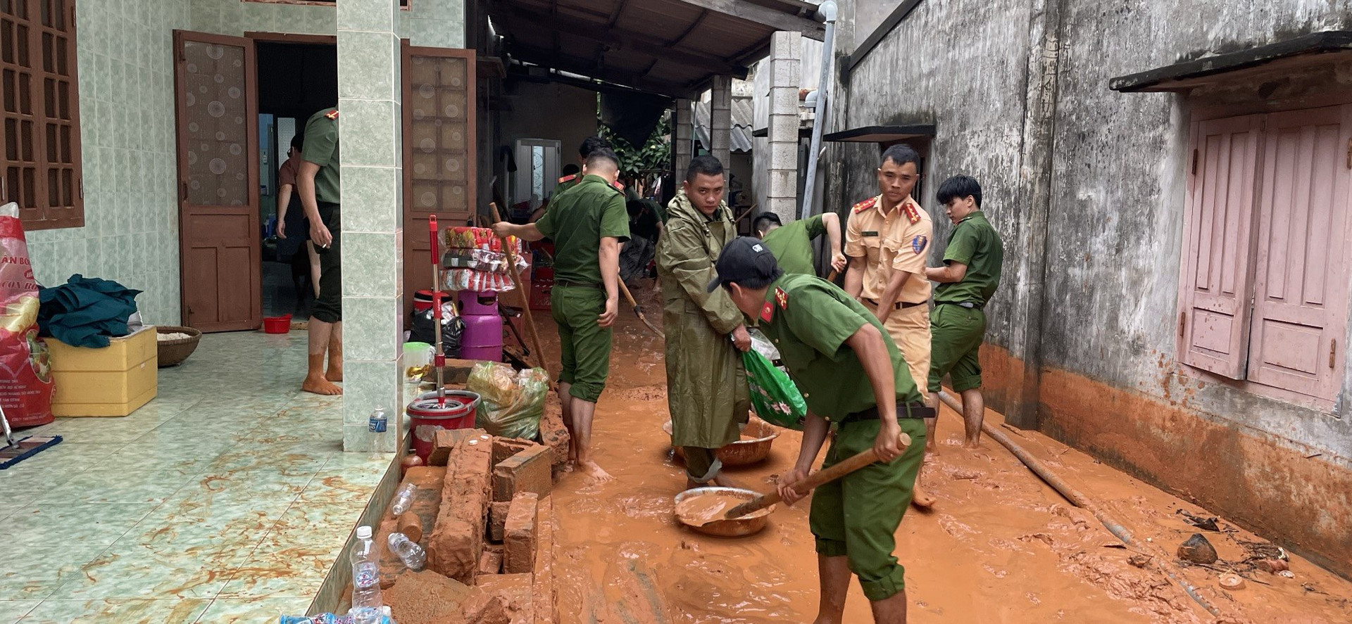 Ảnh hưởng của mưa lớn gây thiệt hại tại Bình Thuận