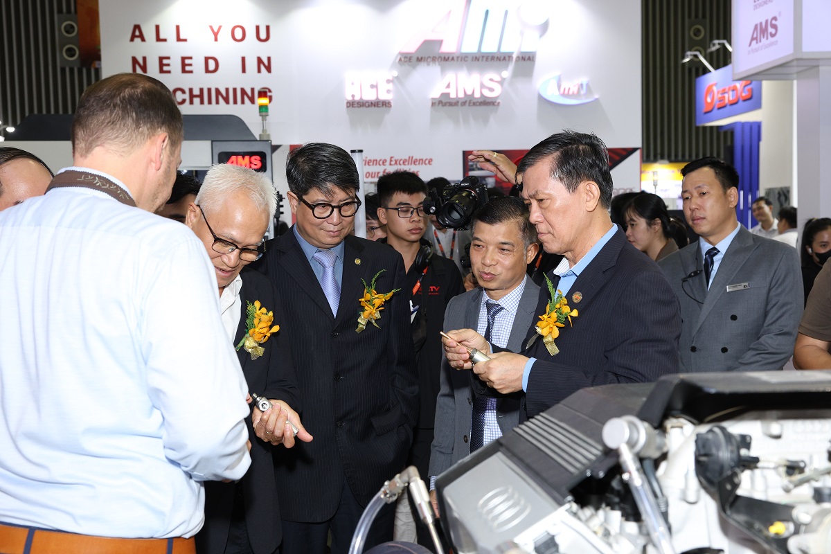 Khai mạc Triển lãm Metalex Vietnam và Nepcon Vietnam 2023