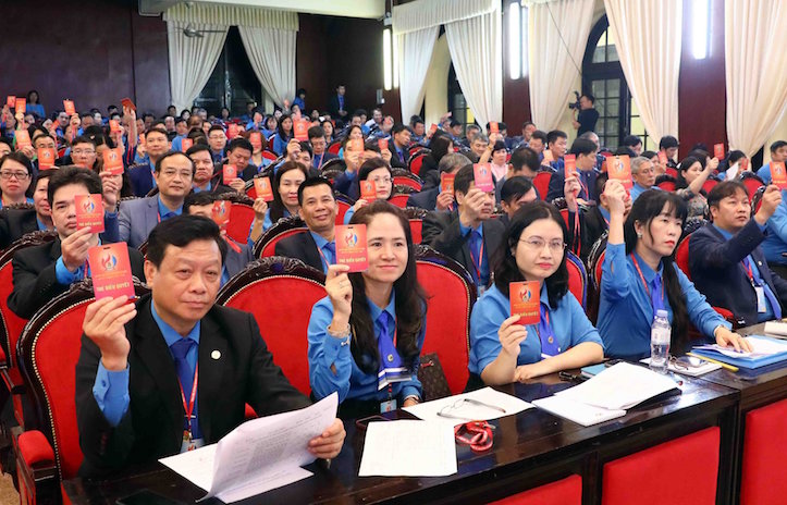 Đẩy nhanh cải cách chế độ tiền lương, bố trí quỹ đất xây dựng nhà xã hội