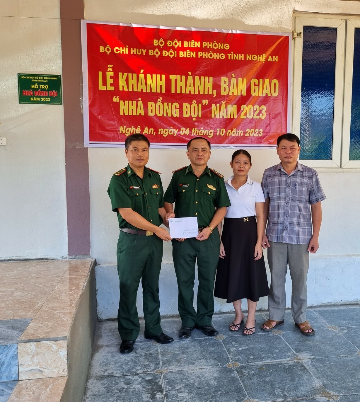 Bộ đội Biên phòng Nghệ An bàn giao Nhà đồng đội