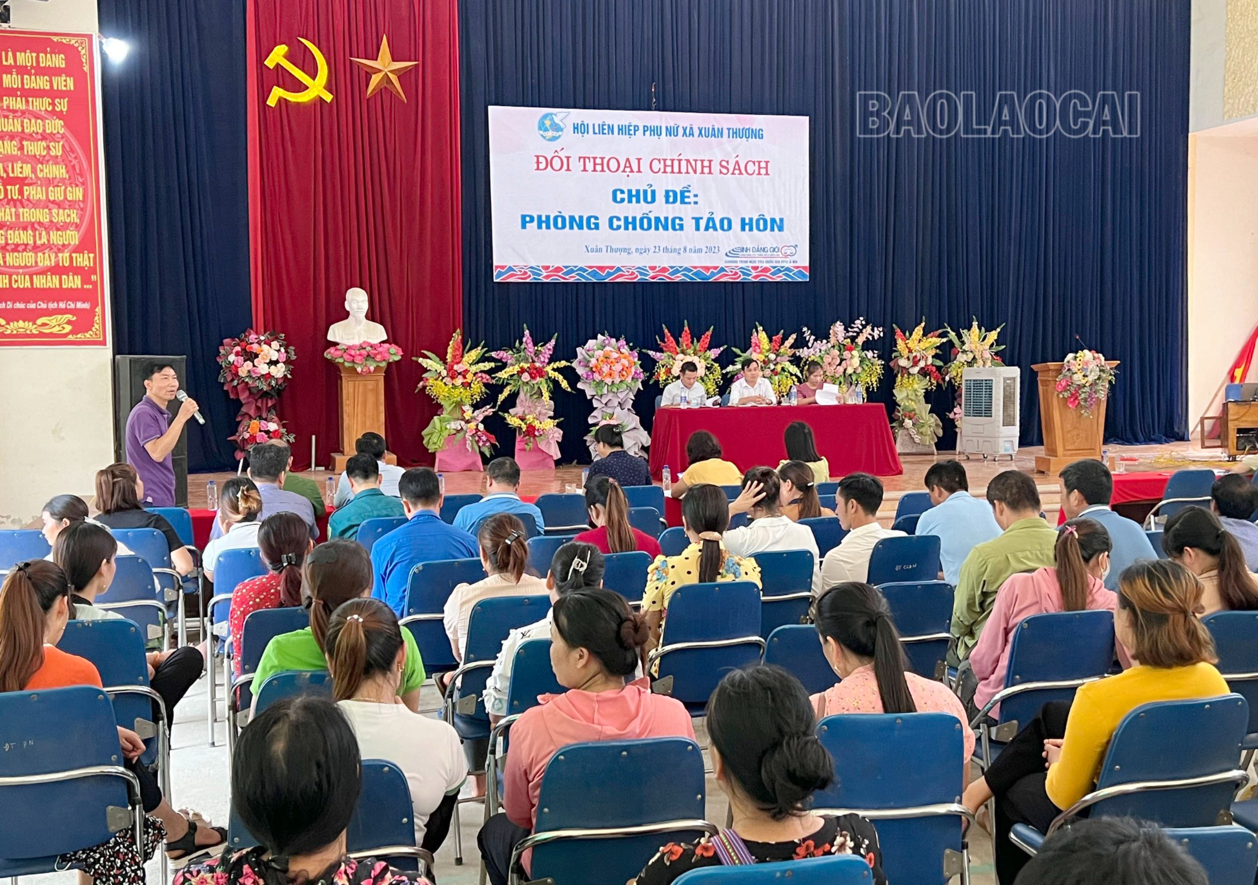Giải ngân gần 900 triệu đồng cho chương trình thực hiện bình đẳng giới vùng dân tộc thiểu số và miền núi