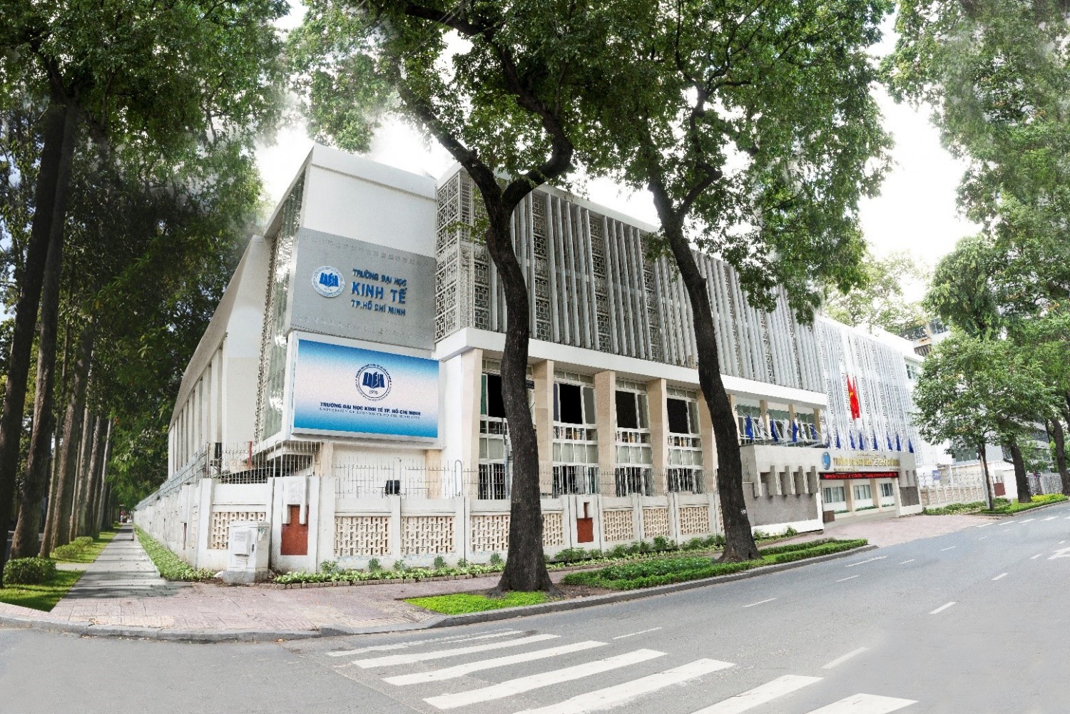 Chuyển Trường Đại học Kinh tế TP HCM thành Đại học Kinh tế TP HCM