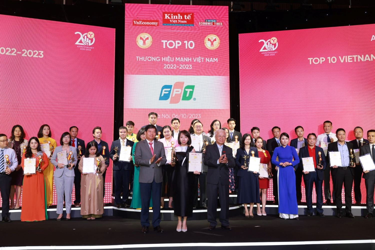 Được vinh danh thương hiệu mạnh nhờ Tiên phong chuyển đổi số, góp phần đưa Việt Nam bắt kịp thế giới