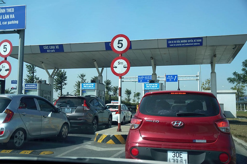 Sớm “gỡ khó” để thực hiện thu phí không dừng tại các sân bay