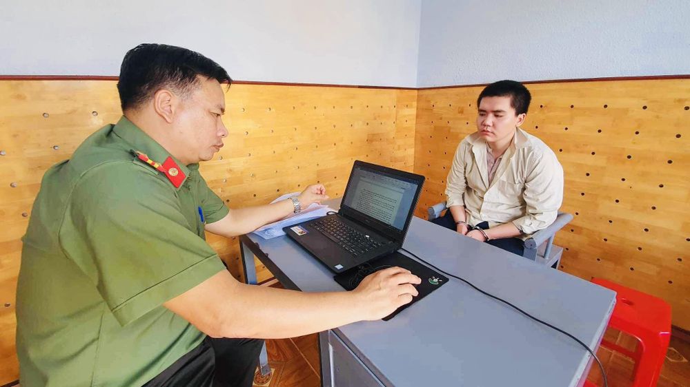 Đắk Lắk Bắt giữ đối tượng chế tạo, mua bán tàng trữ súng quân dụng