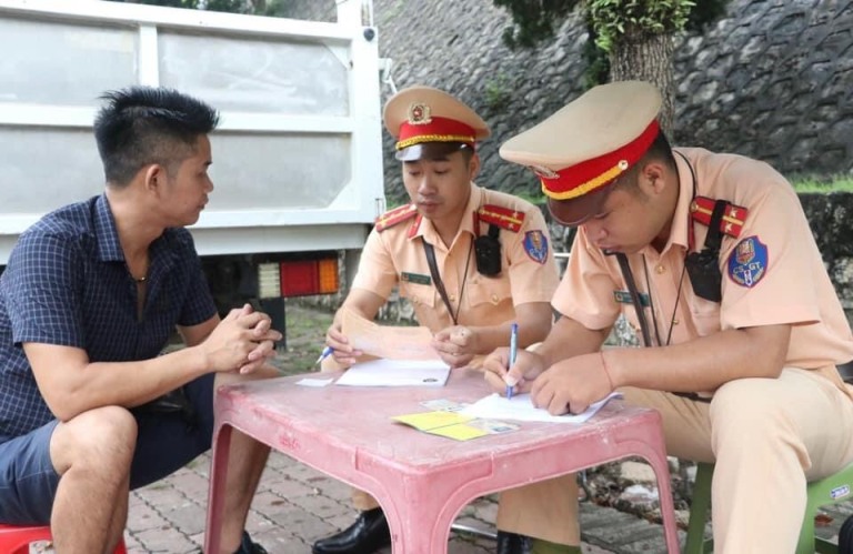 Yên Bái nâng cao ý thức tự giác của người tham gia giao thông