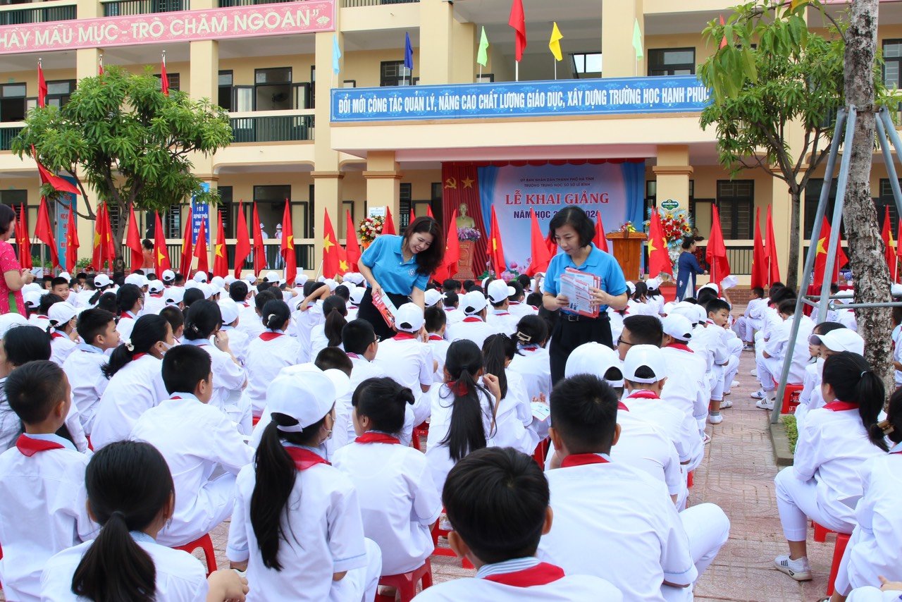 Chính sách BHYT Chăm sóc sức khỏe toàn diện cho thế hệ trẻ ngay từ y tế trường học