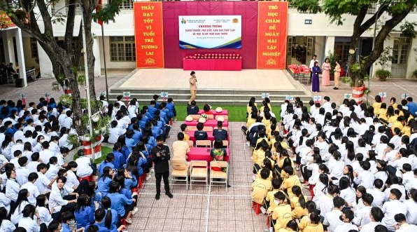 Tăng cường tuyên truyền giáo dục pháp luật về trật tự an toàn giao thông cho học sinh