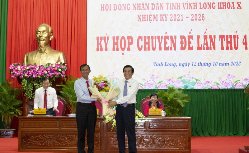 Đồng chí Đặng Văn Chính được bầu giữ chức Phó Chủ tịch UBND tỉnh Vĩnh Long