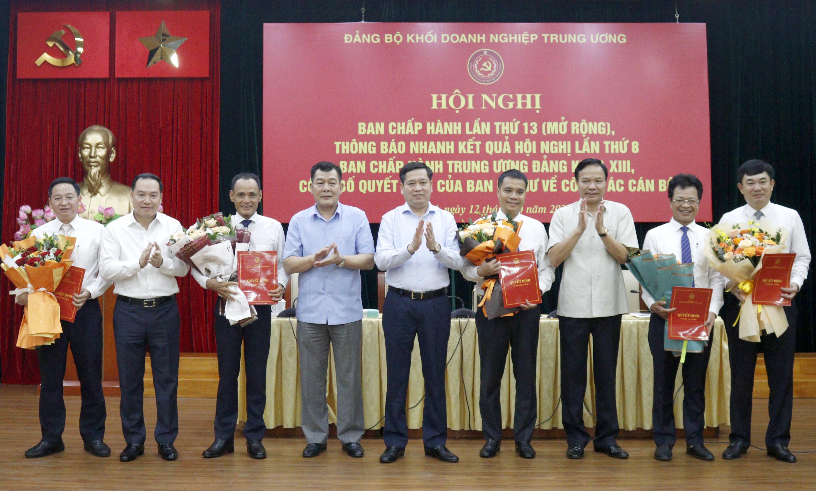Tiếp tục thực hiện tốt các nghị quyết, kết luận của Đảng về phát triển kinh tế - xã hội