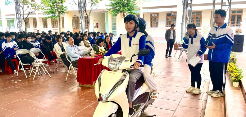 Lạng Sơn đẩy mạnh tuyên truyền ATGT cho học sinh