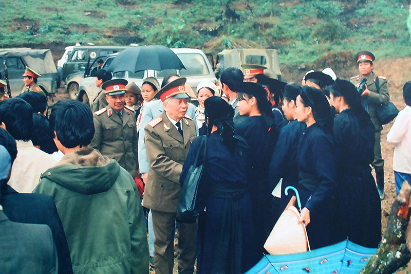 Triển lãm 30 bức ảnh về Đại tướng Võ Nguyên Giáp