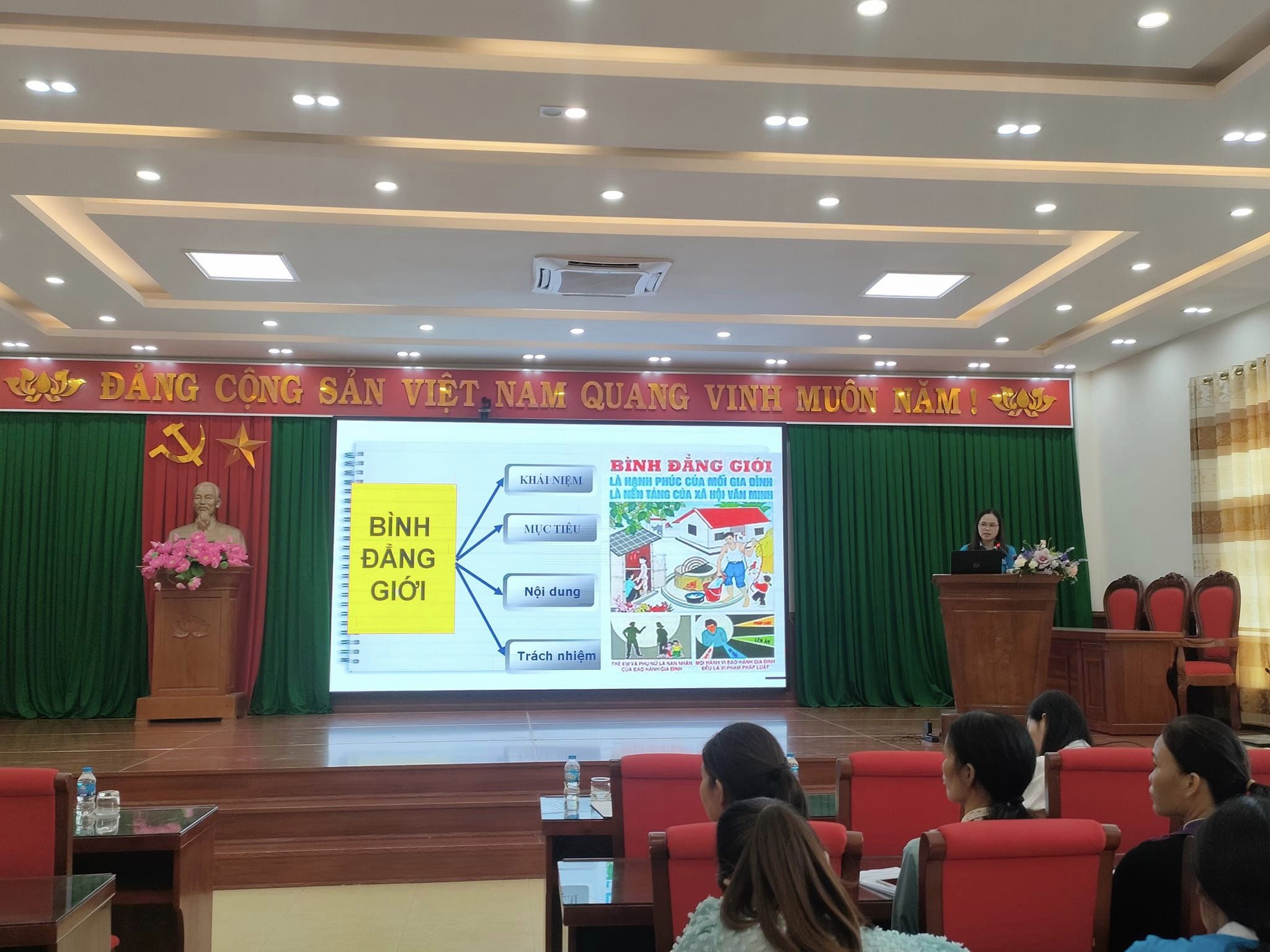 Chi Lăng Giáo dục pháp luật về bình đẳng giới