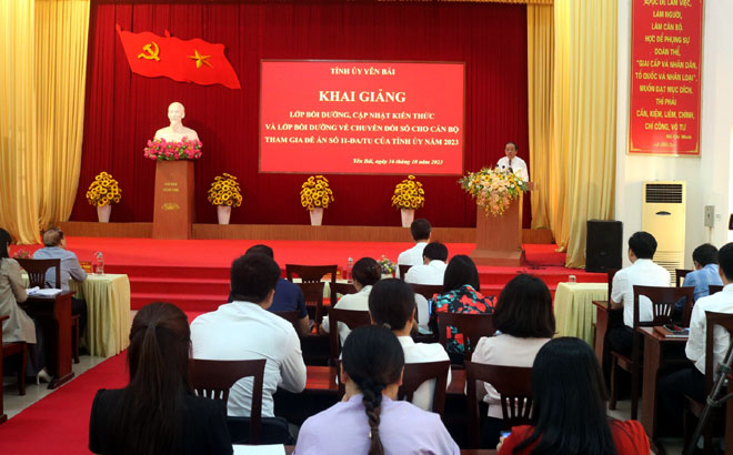 Yên Bái khai giảng lớp bồi dưỡng cán bộ tham gia Đề án 11