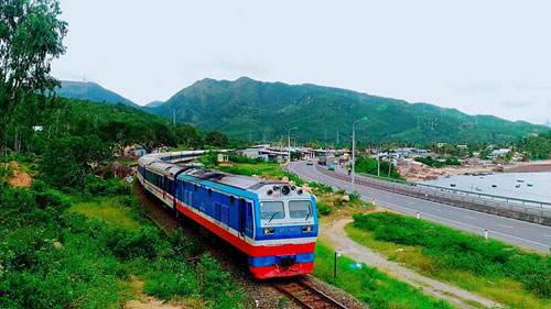 Đường sắt giảm giá vé tàu những tháng cuối năm