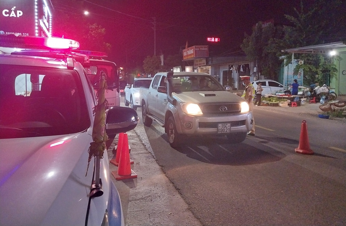 Nhiều địa phương kiên quyết xử lý vi phạm về nồng độ cồn