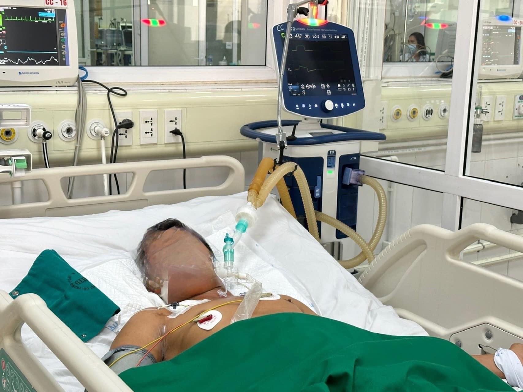 Bệnh nhân mắc uốn ván vì tự cắt trĩ tại nhà