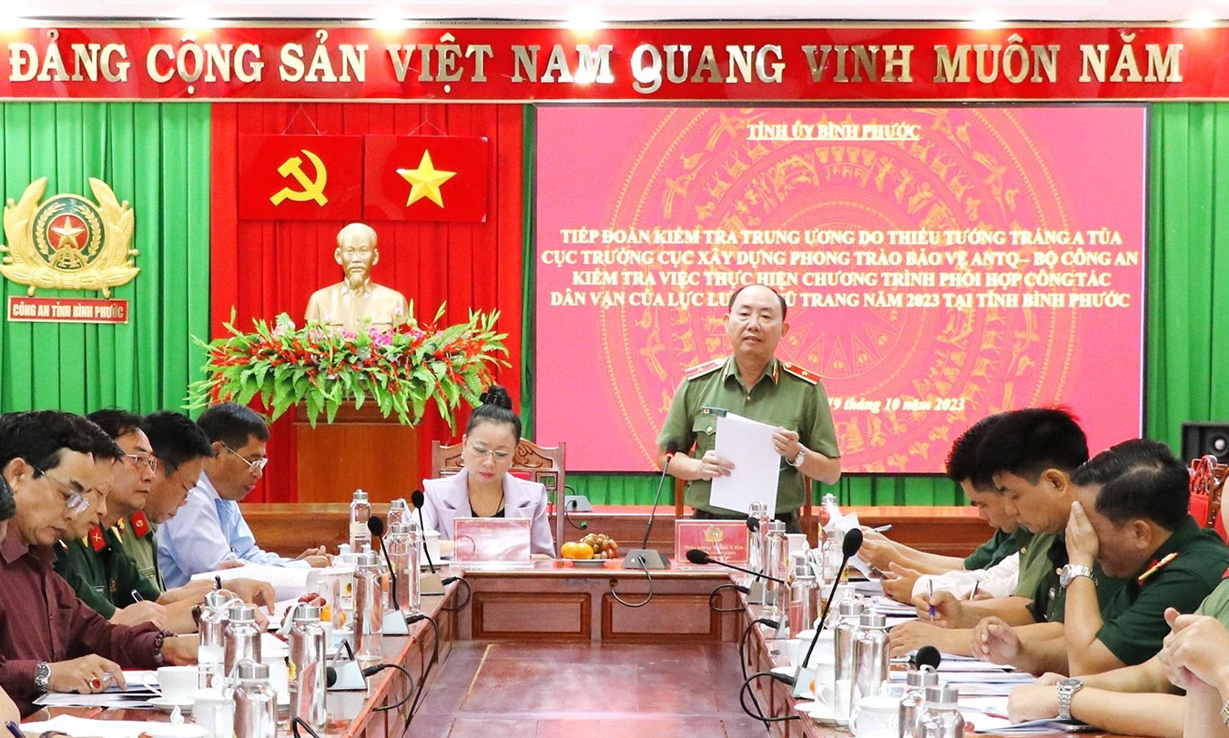 Làm tốt công tác dân vận, quốc phòng, an ninh gắn với công tác xây dựng Đảng
