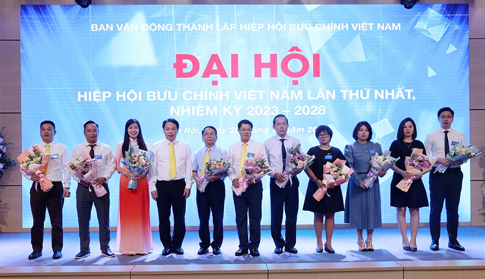 Ông Nguyễn Trường Giang được bầu làm Chủ tịch Hiệp hội Bưu chính Việt Nam