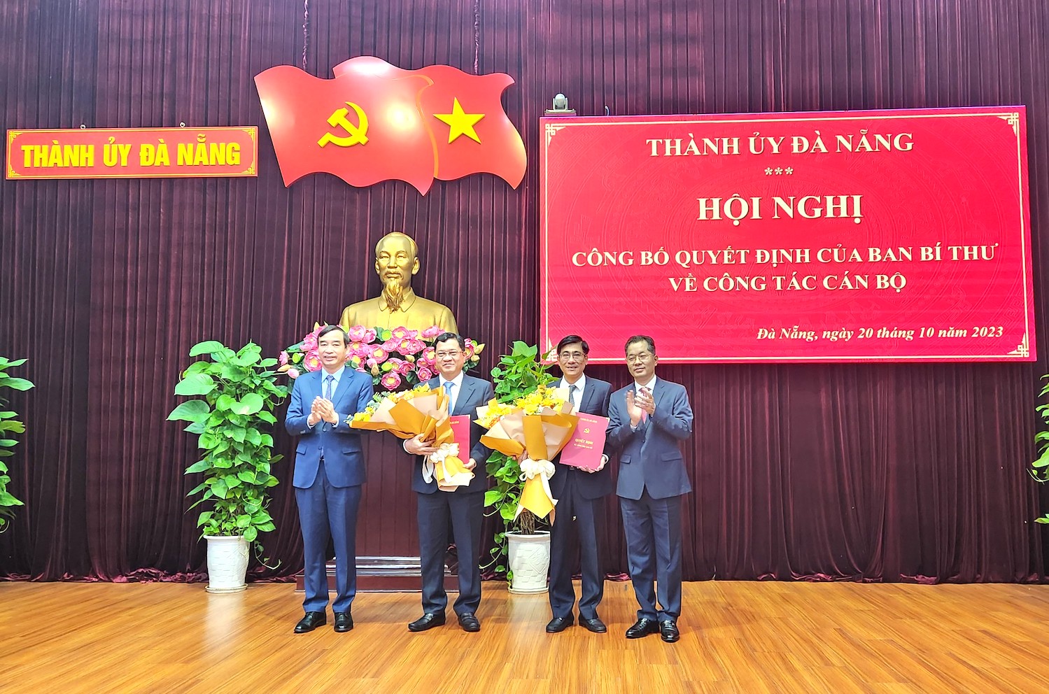 Công bố quyết định chuẩn y hai Ủy viên Ban Thường vụ Thành ủy Đà Nẵng