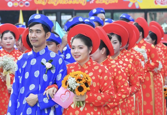 TP Hồ Chí Minh Tổ chức lễ cưới cho 82 đôi thanh niên công nhân, người khuyết tật