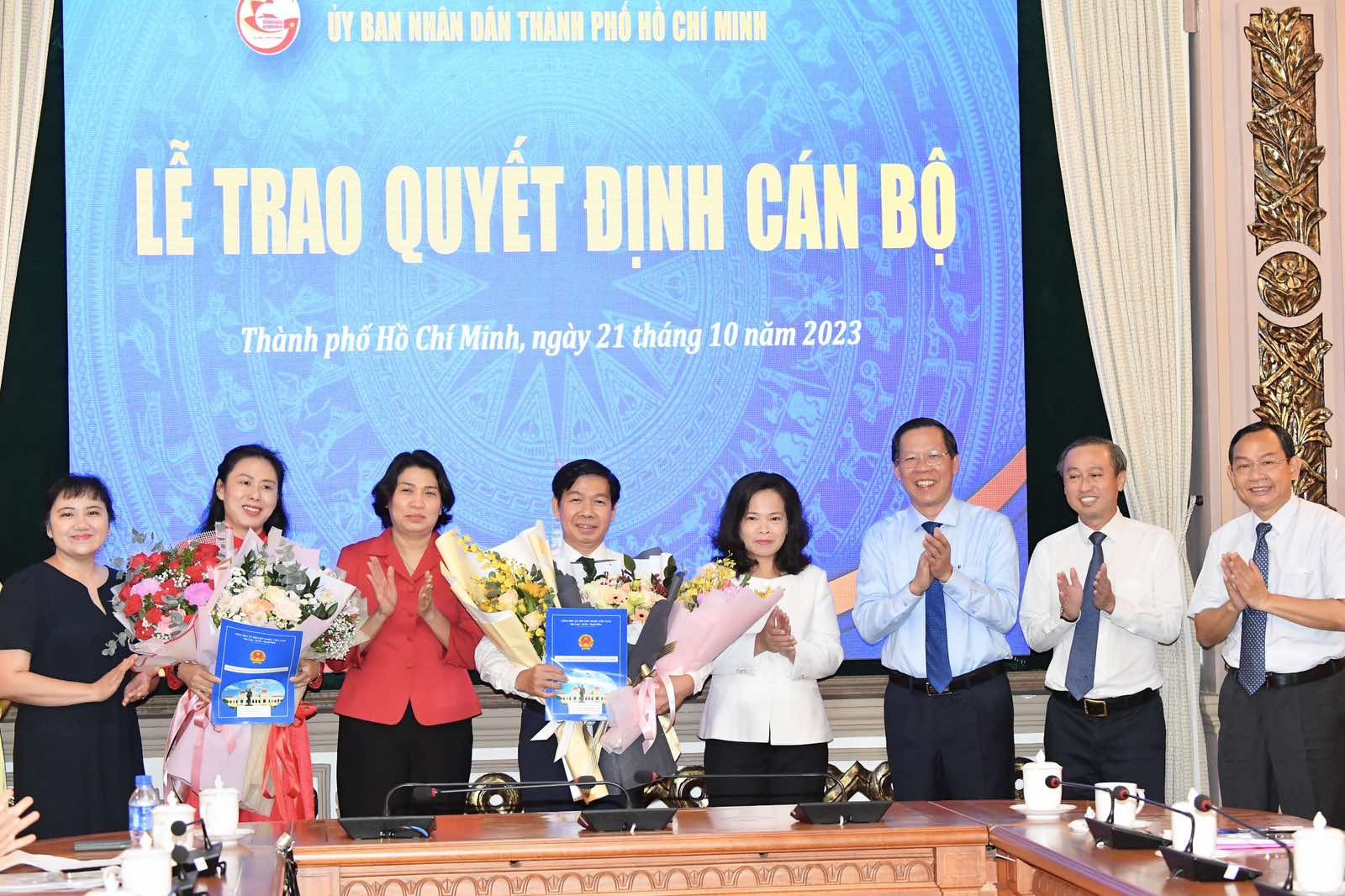 TP Hồ Chí Minh trao quyết định bổ nhiệm cán bộ
