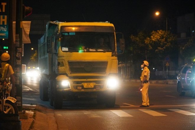 TP Hồ Chí Minh Thí điểm sử dụng thiết bị cân tải trọng tự động để xử phạt vi phạm hành chính