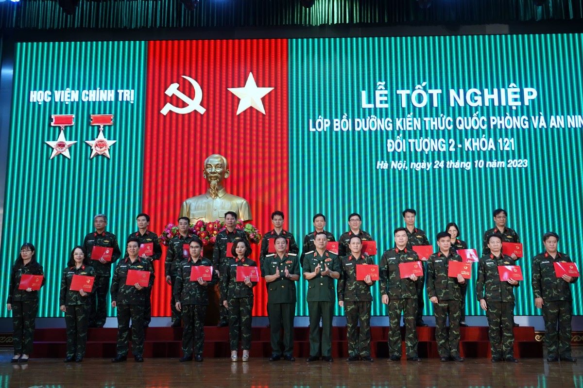 Nâng cao kiến thức quốc phòng - an ninh cho cán bộ cấp cục, vụ, viện và tương đương