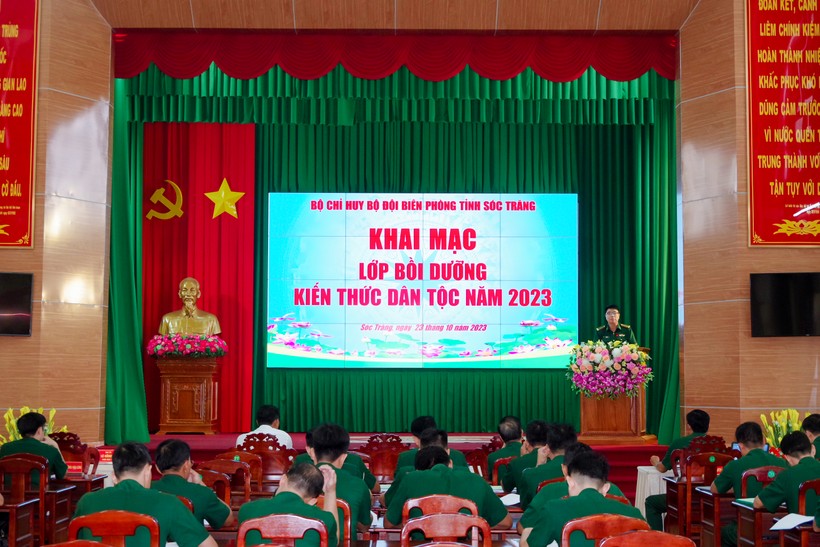 Tăng cường bồi dưỡng kiến thức dân tộc cho cán bộ chiến sĩ Bộ đội Biên phòng