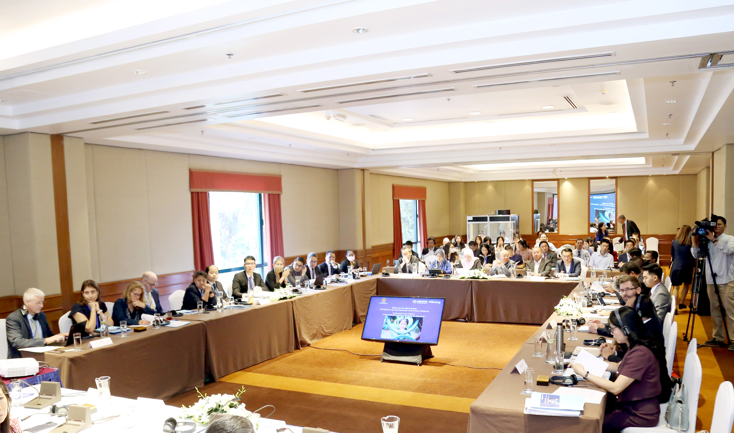 Giảm thiểu và ngăn ngừa tình trạng không quốc tịch