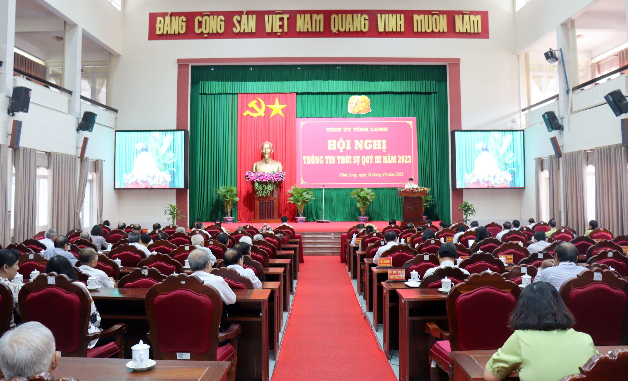 Vĩnh Long Hơn 1 400 cán bộ chủ chốt các cấp nghe thông tin về tình hình biển, đảo Việt Nam