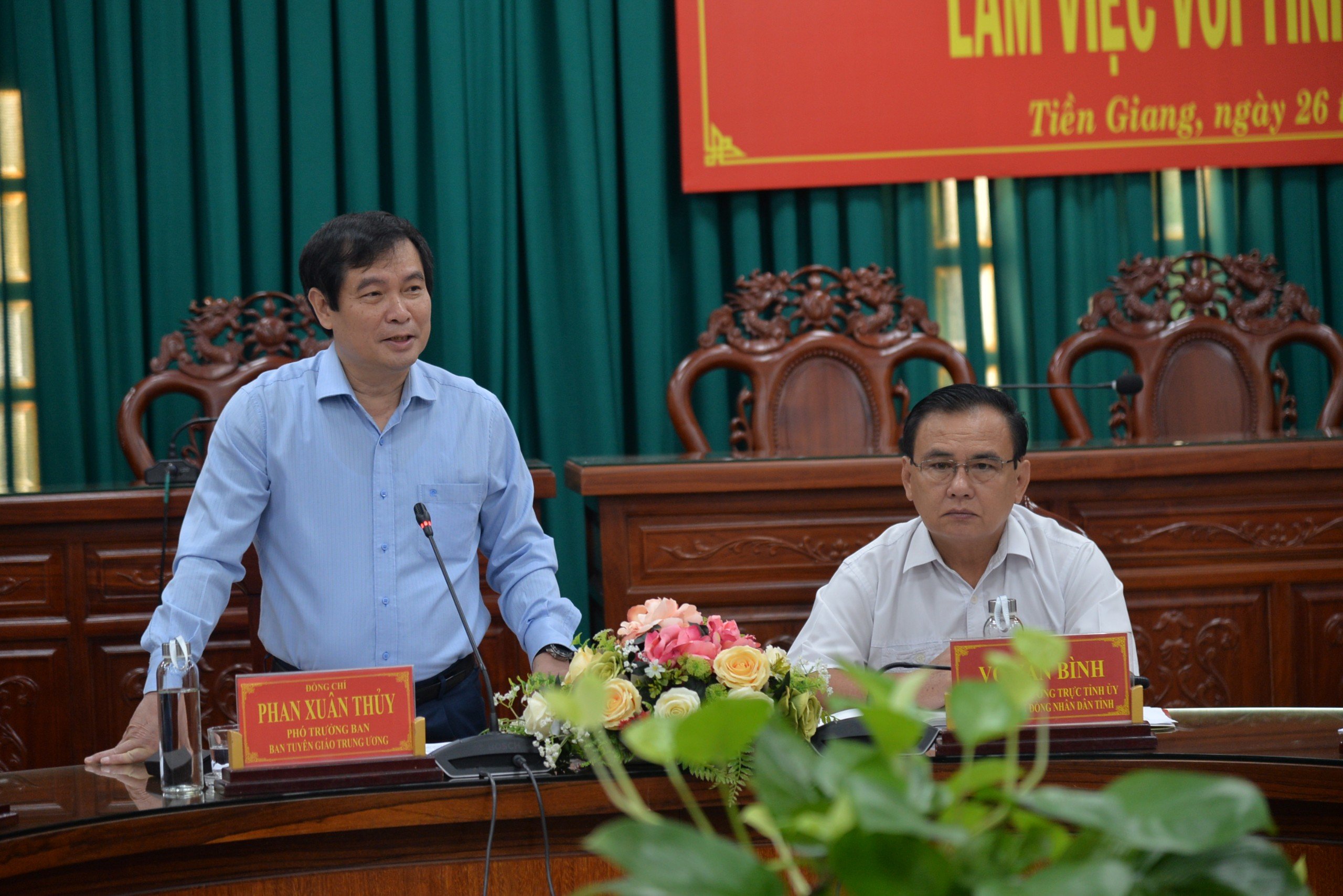 Cần thực hiện hiệu quả trách nhiệm nêu gương của cán bộ, đảng viên, nhất là của người đứng đầu