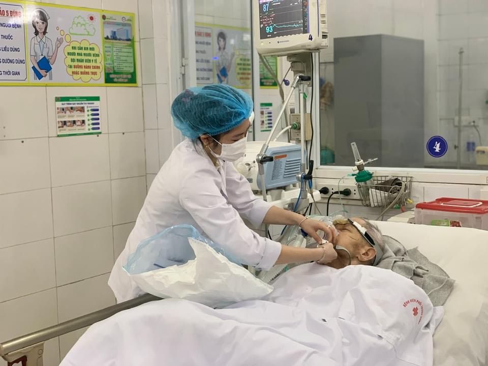 Tiếp tục củng cố, hoàn thiện, nâng cao chất lượng hoạt động của y tế cơ sở trong tình hình mới