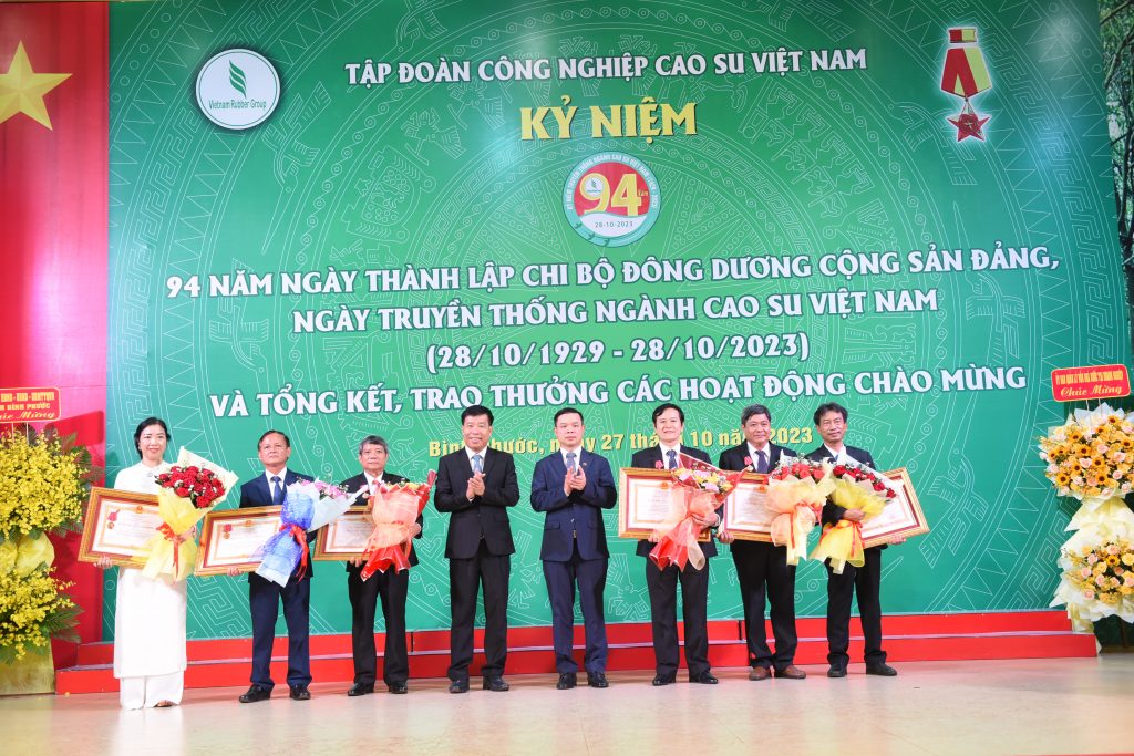Góp phần đưa ngành cao su phát triển bền vững