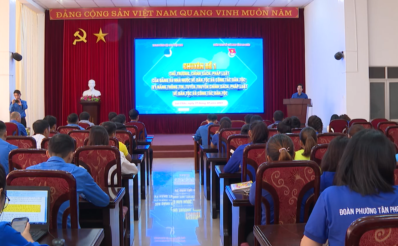 Lai Châu Tập huấn kỹ năng công tác dân tộc