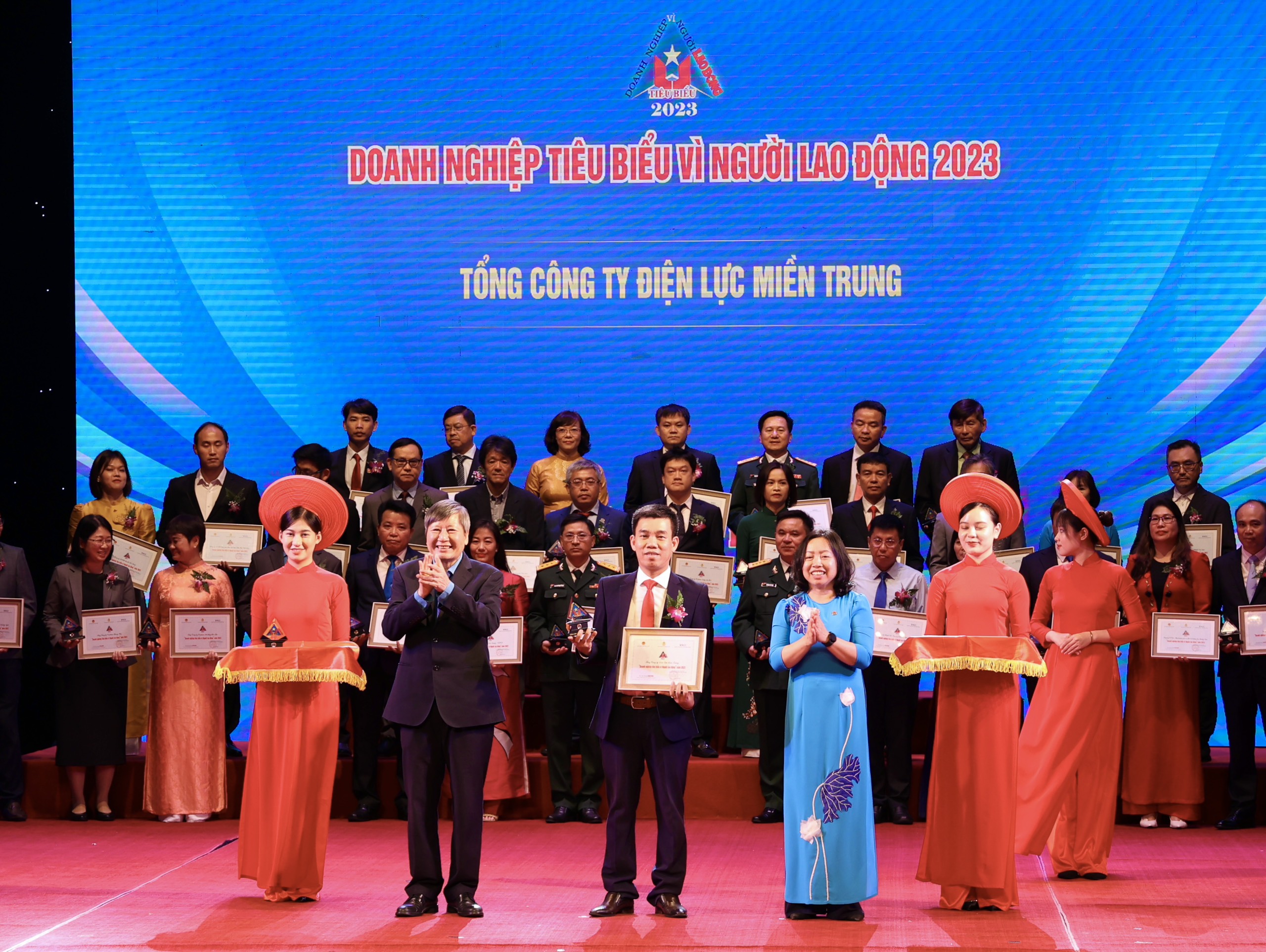 EVNCPC là Doanh nghiệp tiêu biểu vì người lao động năm 2023