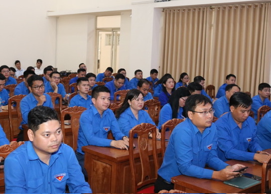 Cán bộ Đoàn cần nêu gương từ việc nhỏ nhất đến việc thực hiện các chủ trương lớn