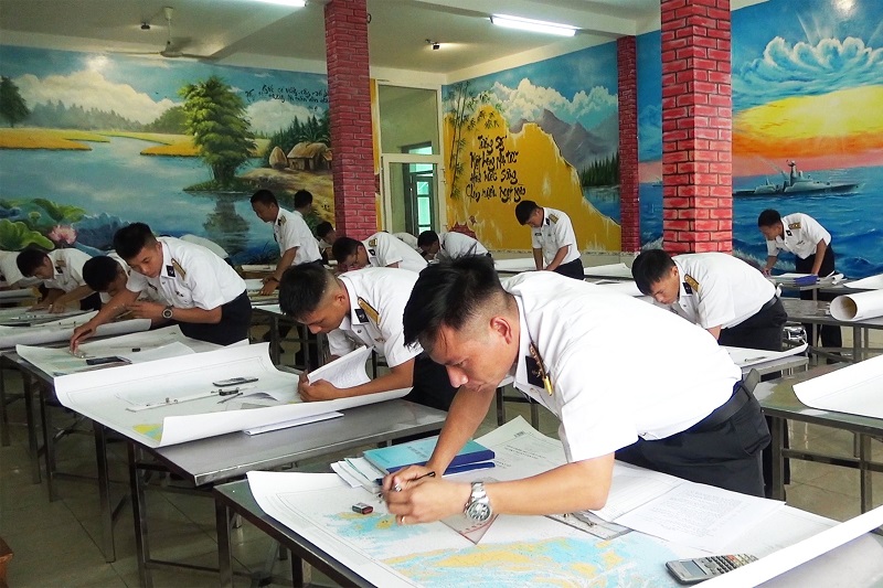 Lữ đoàn 162 nâng cao chất lượng cán bộ tàu, ngành