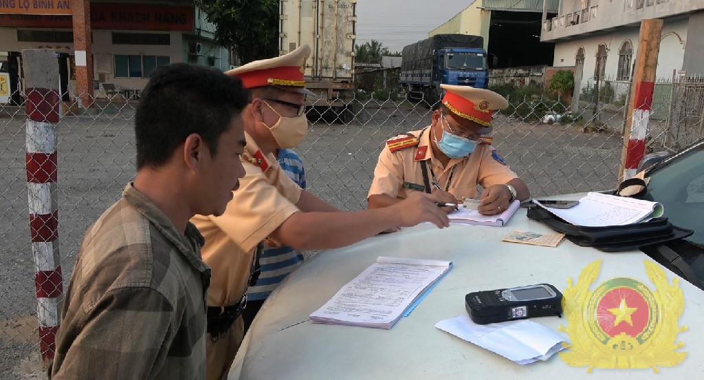 Kiểm tra, xử lý nghiêm các hành vi vi phạm về trật tự, an toàn giao thông