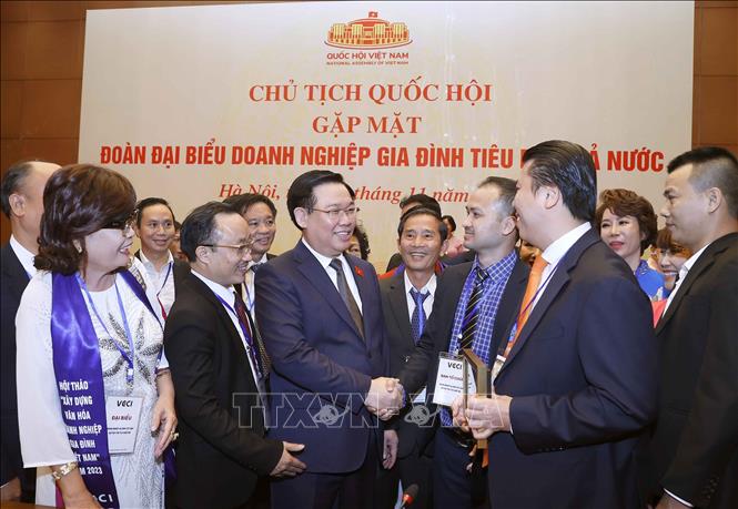 Doanh nghiệp gia đình nhưng trình độ quản trị phải mang tầm quốc gia, quốc tế
