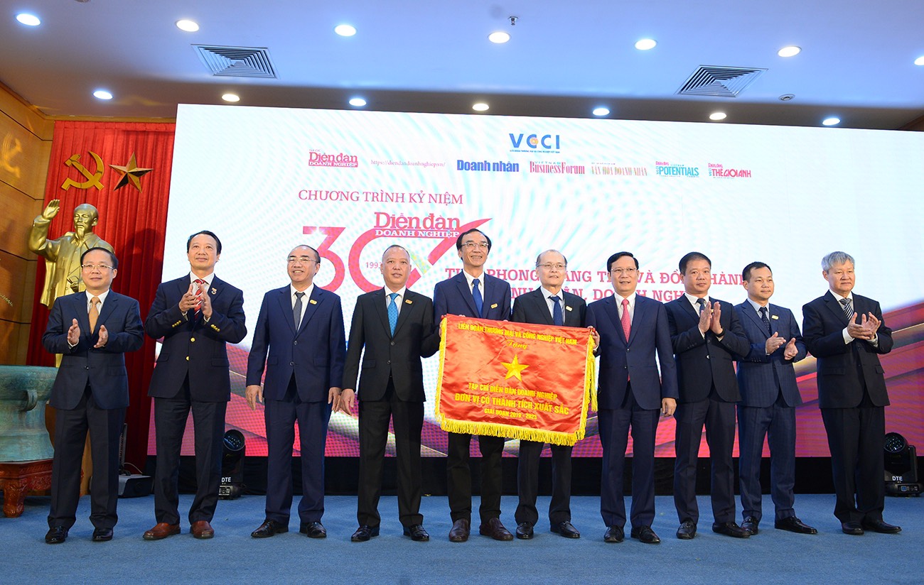 30 năm thành lập Tạp chí Diễn đàn Doanh nghiệp Tiên phong, sáng tạo và đồng hành