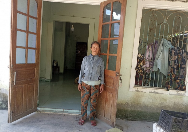Bà lao công nghèo trả lại hơn 30 triệu đồng cho người đánh rơi