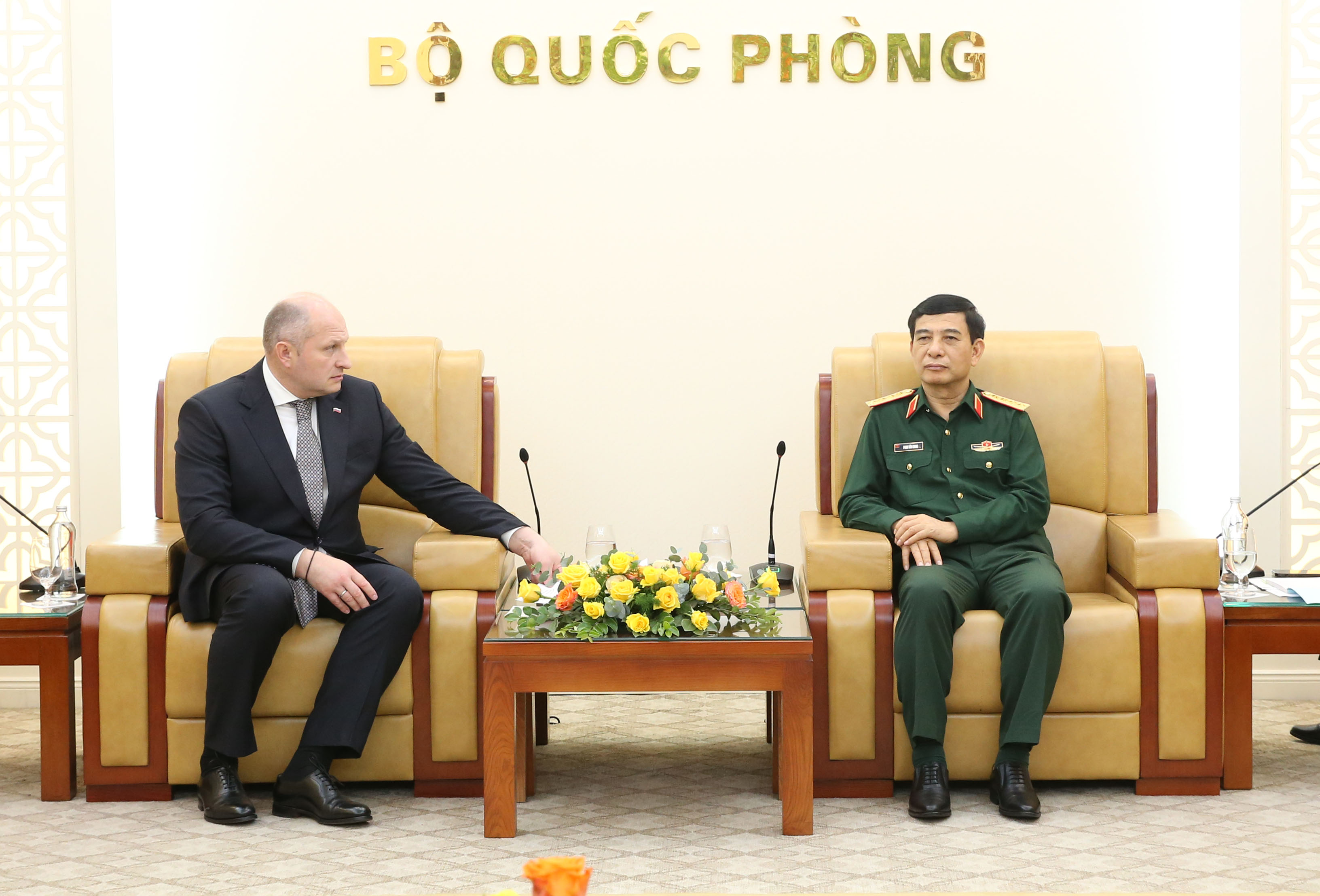 Việt Nam - Liên bang Nga chia sẻ kinh nghiệm trong lĩnh vực ứng phó sự cố thiên tai