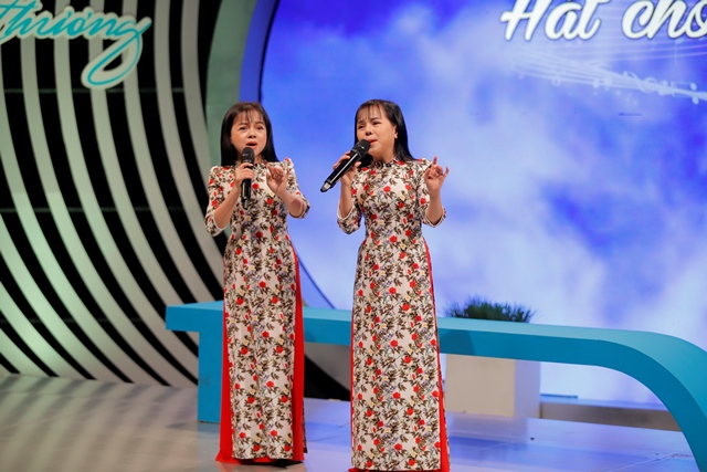 Cặp song ca tí hon và những khúc ca yêu đời
