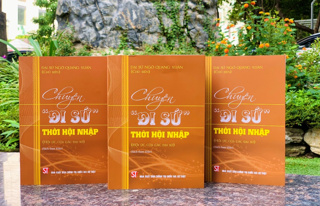 Ra mắt sách Chuyện “đi sứ” thời hội nhập