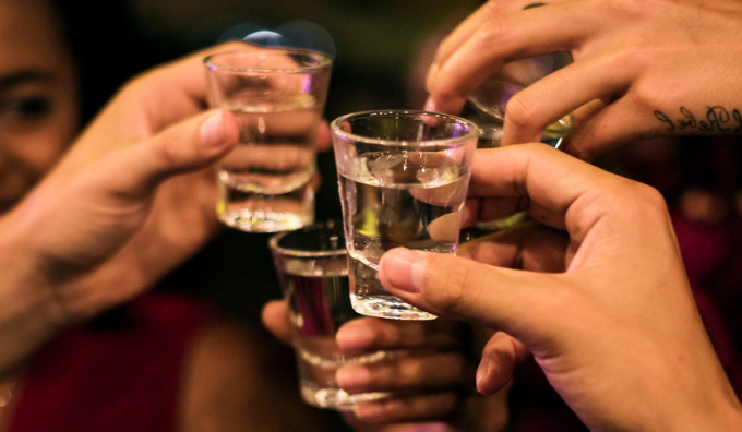 Chấn hưng văn hóa… Rượu