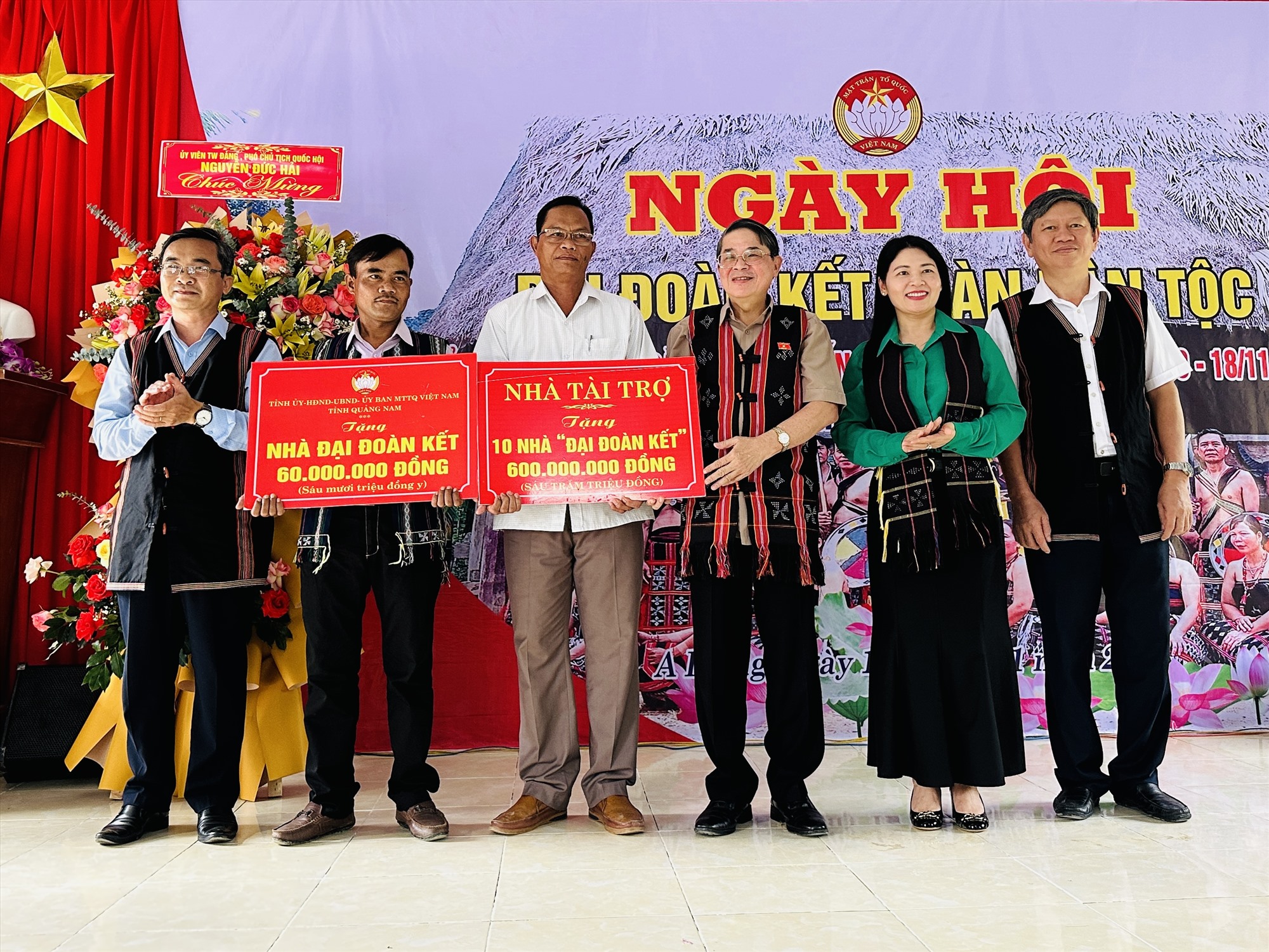 Phó Chủ tịch Quốc hội Nguyễn Đức Hải dự Ngày hội Đại đoàn kết toàn dân tộc tại Nam Giang Quảng Nam