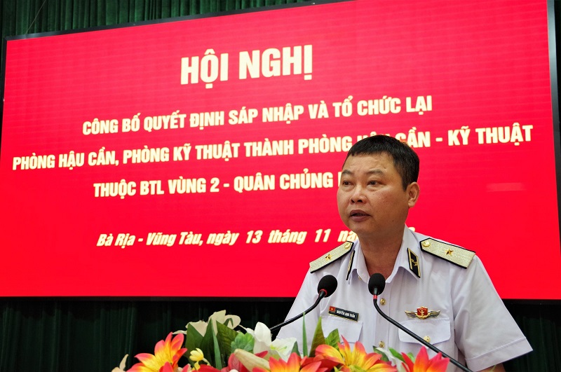 Vùng 2 Hải quân công bố quyết định của Bộ trưởng Bộ Quốc phòng