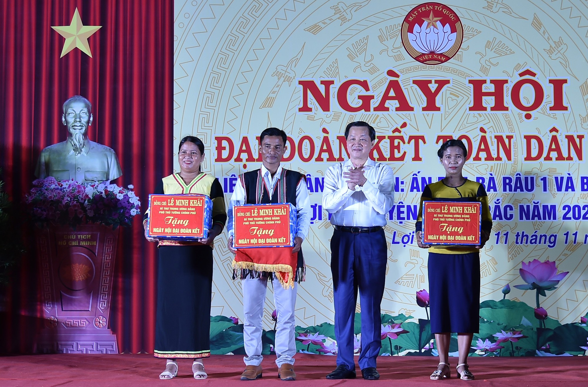 Thống nhất ý Đảng - lòng dân, xây dựng quê hương, đất nước ngày càng giàu mạnh, dân chủ, văn minh