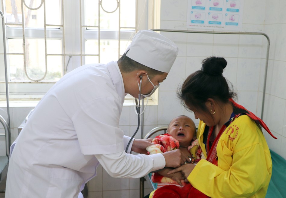 Điện Biên tăng cường giám sát, chủ động phòng bệnh tay chân miệng cho trẻ